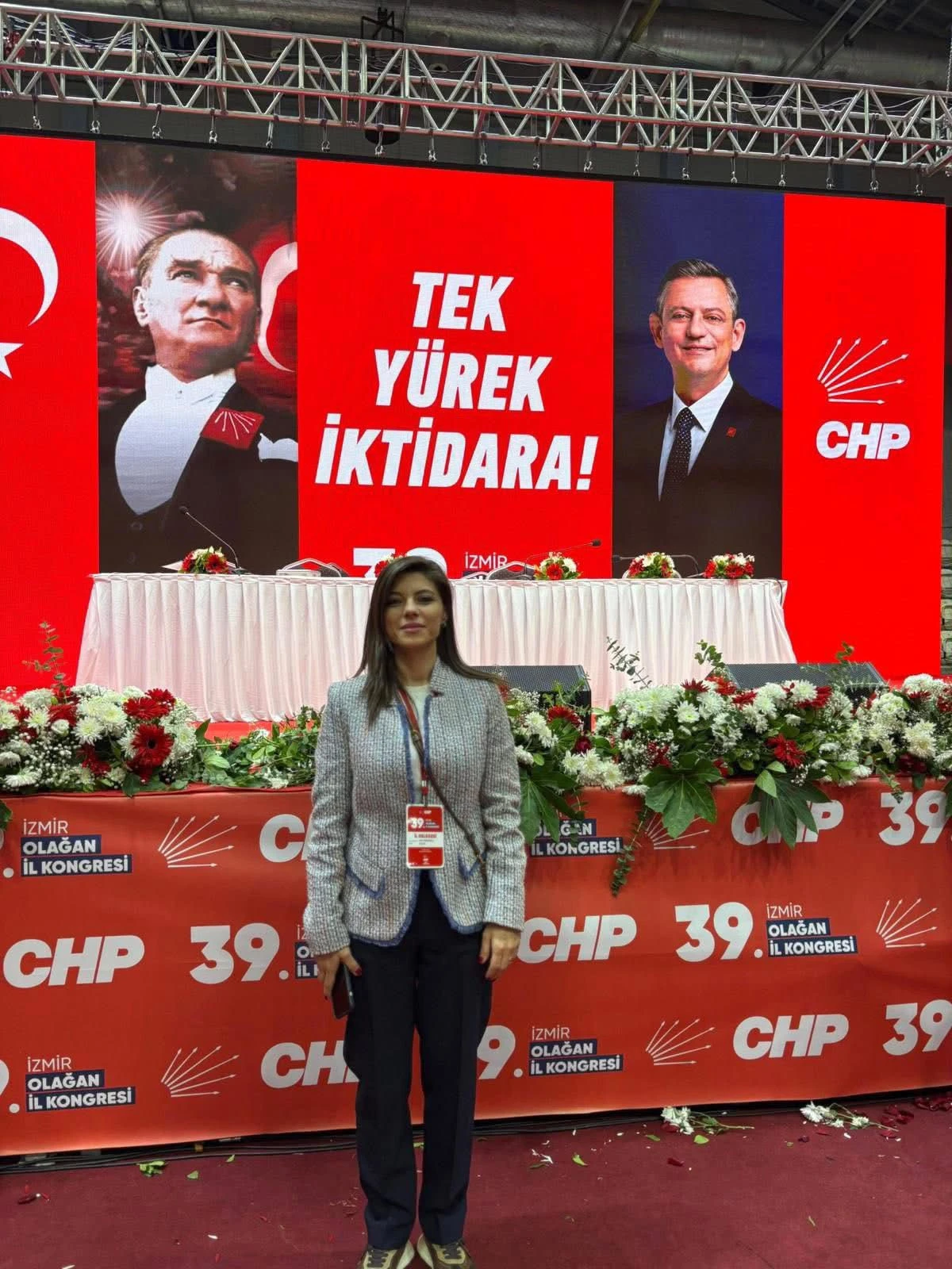 30 İLÇENİN TEK KADIN BAŞKANI OLAN İPEK ONBAŞIOĞLU KURULTAY DELEGESİ SEÇİLDİ