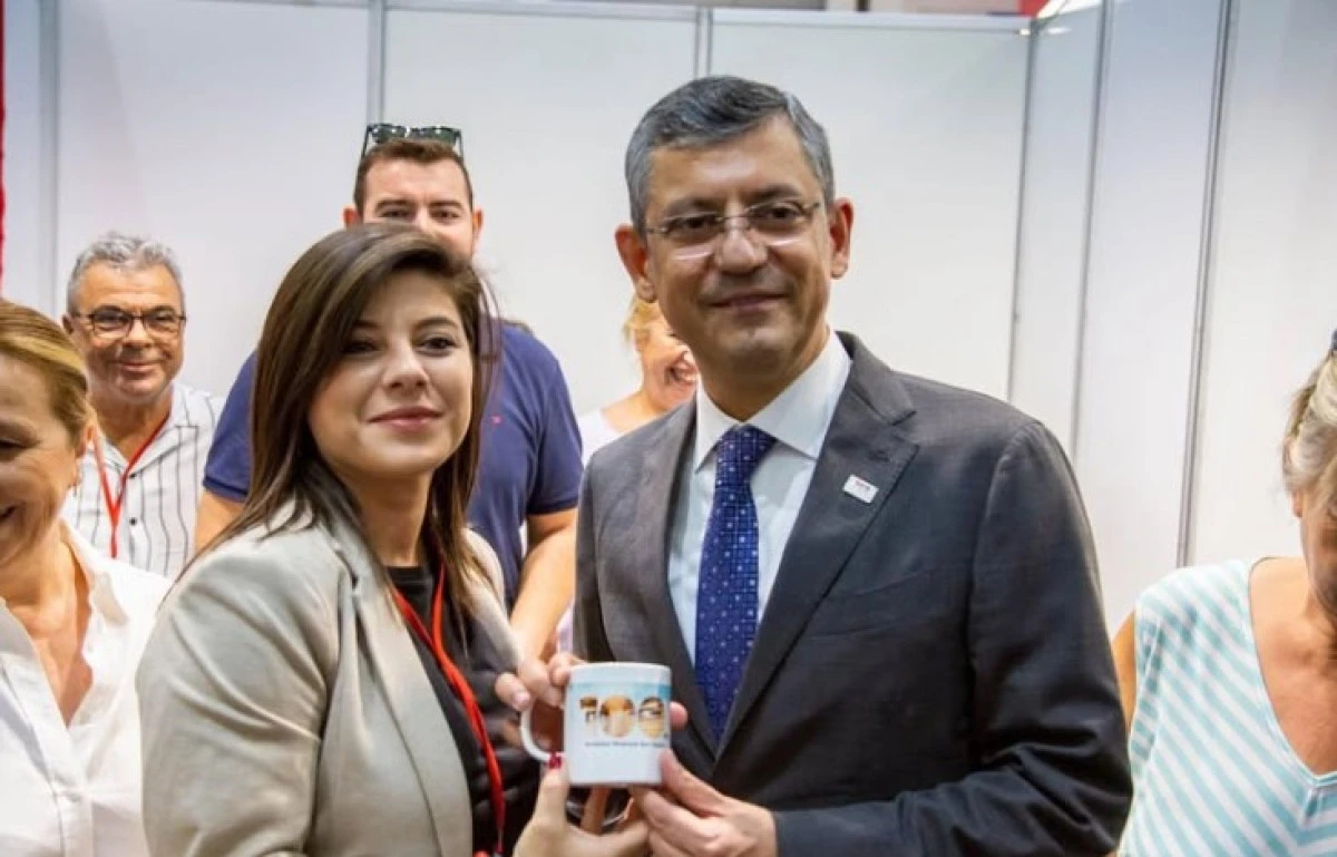 İPEK ONBAŞIOĞLU: 