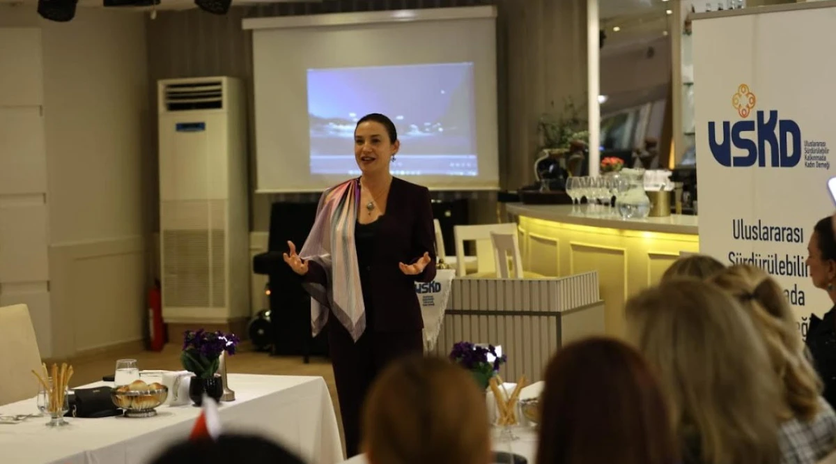 Başkan Sengel: “Efes Tarlası Yaşam Köyü Bir Cumhuriyet Projesidir”