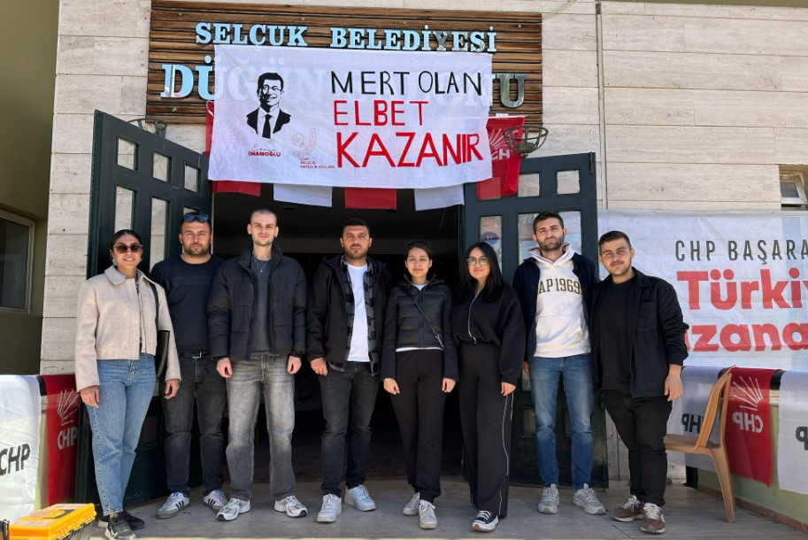 CHP EFES SELÇUK GENÇLİK KOLLARI’NDAN SİLİVRİ’YE DİRENİŞ MEKTUBU: UMUDU DÖRT DUVARLA SINIRLAYAMAZSINIZ!