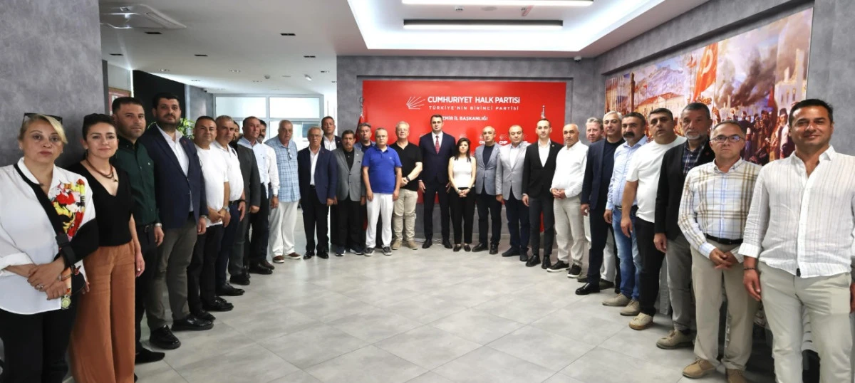 CHP İzmir &Ouml;rg&uuml;t&uuml;nden Genel Başkan &Ouml;zg&uuml;r &Ouml;zel&rsquo;e Tam Destek: "Birlikte Başaracağız"