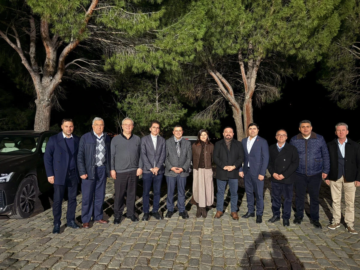 CHP&rsquo;li il&ccedil;e Başkanları &Ouml;demiş&rsquo;te toplandı