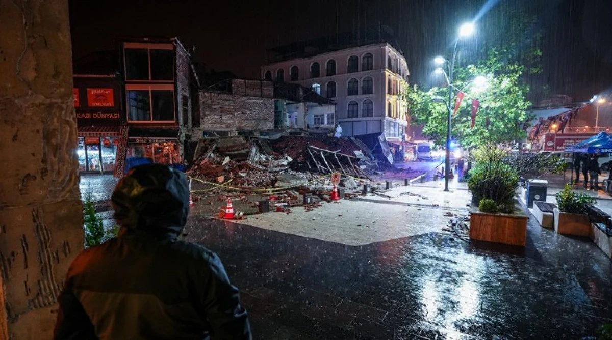 Deprem fırtınası! Saat10.10'da İzmir ve Bursa'yı da korkutan deprem oldu