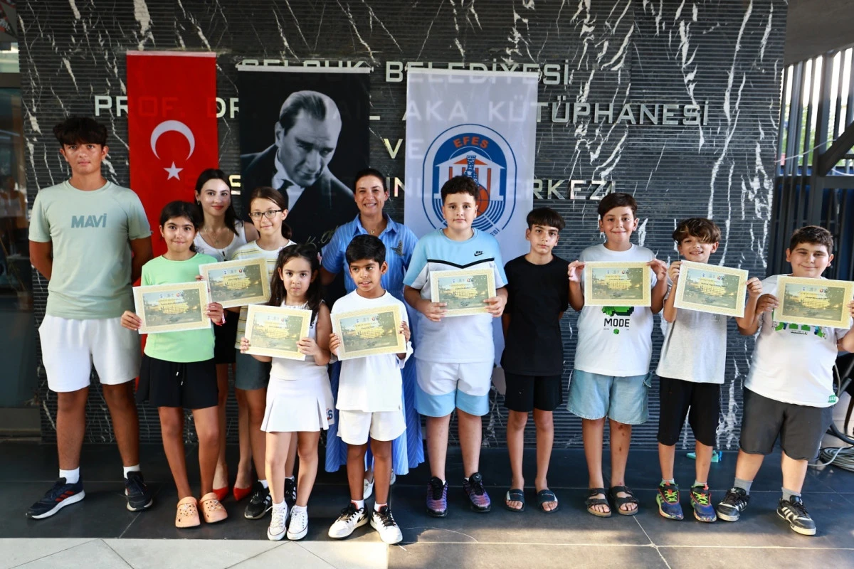 EFES SEL&Ccedil;UKLU &Ccedil;OCUKLAR YAZ OKULUNDA TEKNOLOJİNİN DİLİNİ &Ouml;ĞRENDİ