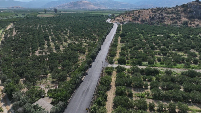 EFES SEL&Ccedil;UK&rsquo;TA YOLLAR YENİLENİYOR: 40 YILDIR BEKLENEN YOLDA &Ccedil;ALIŞMALAR BAŞLADI