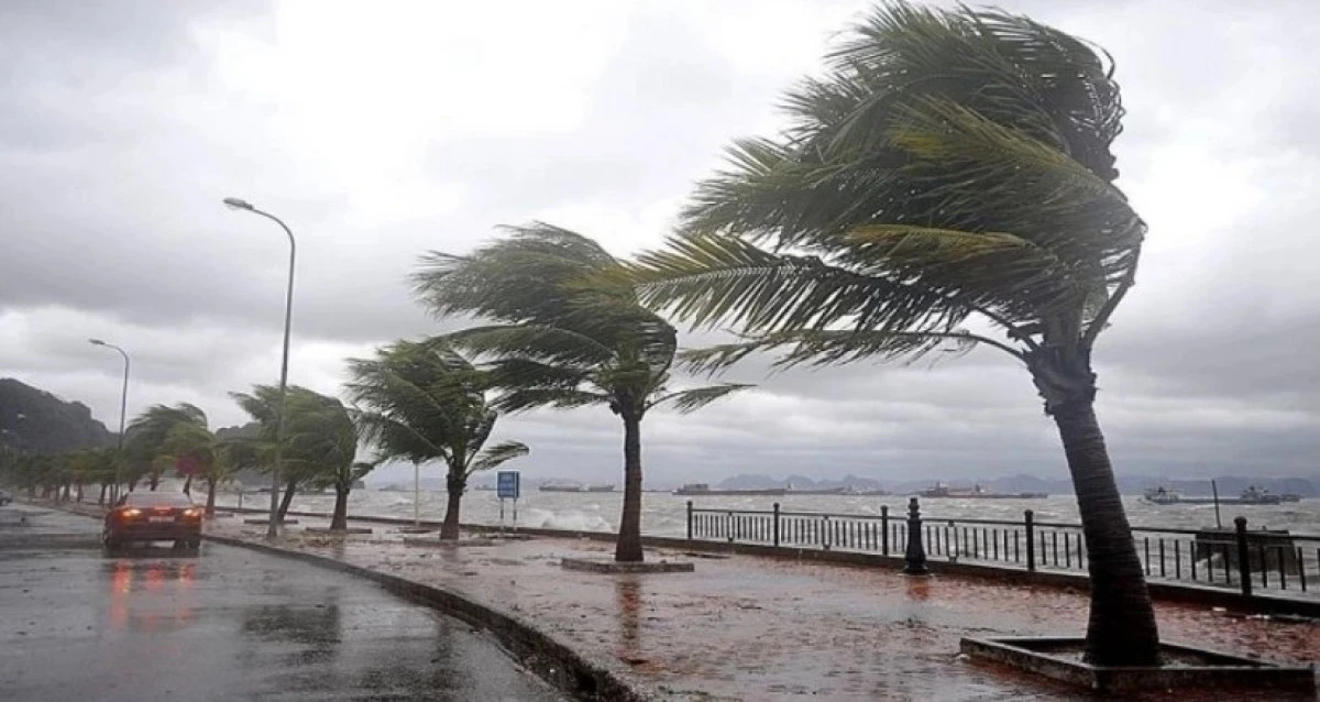 İzmir'in G&uuml;neybatısı İ&ccedil;in Fırtına Uyarısı: Şiddeti 70 Kilometreyi Bulacak!