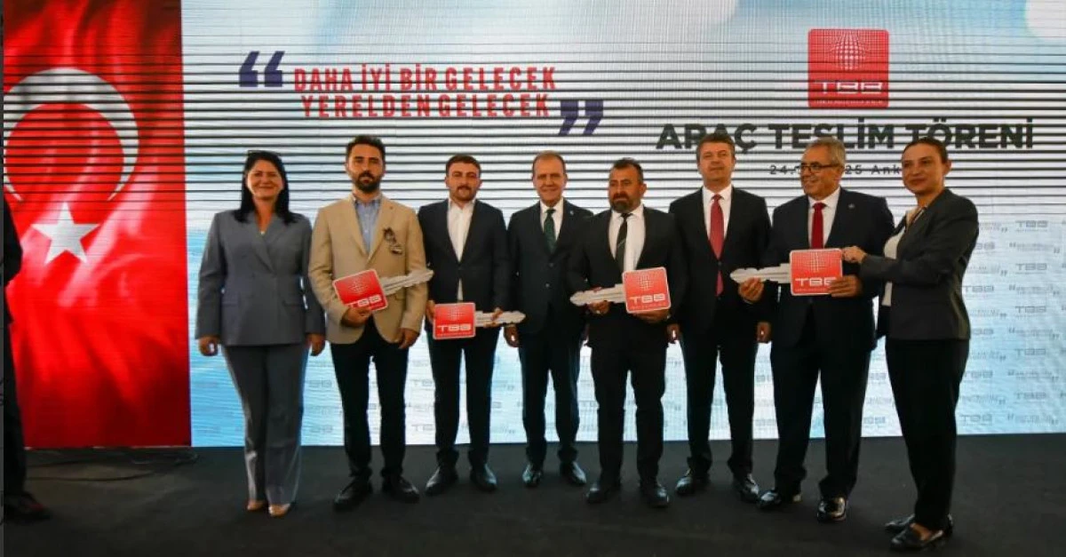  SEÇER: “401 BELEDİYEYE 535 ARAÇ ULAŞTIRACAĞIZ”
