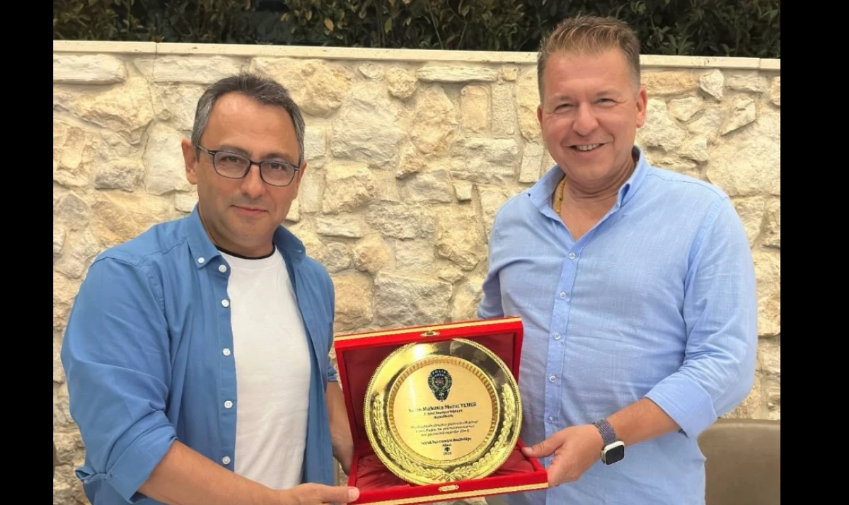 Sel&ccedil;uk Emniyet M&uuml;d&uuml;r&uuml; Muhittin Murat Yener 1. Sınıf Emniyet M&uuml;d&uuml;r&uuml; Oldu: "Baba, Emanetine Sahip &Ccedil;ıktım"