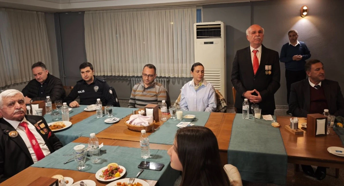 Sel&ccedil;uk&rsquo;ta G&ouml;n&uuml;l Sofrası: Kaymakam &Ccedil;ağlar Şehit Yakınları ve Gazilerle Buluştu