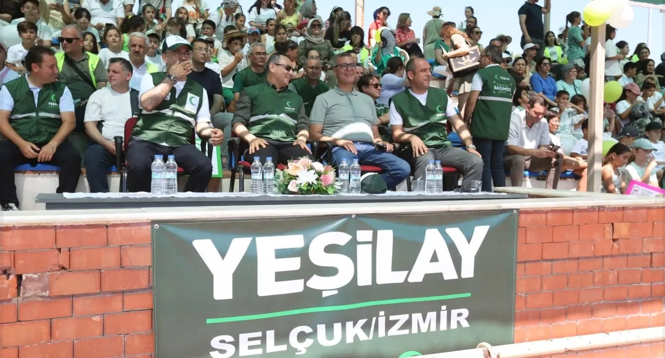 Sel&ccedil;uk&rsquo;ta "Sağlıklı Yaşam" İ&ccedil;in Y&uuml;r&uuml;d&uuml;ler: İstasyon Meydanı&rsquo;ndan Yarınlara g&uuml;&ccedil;l&uuml; Adımlar!
