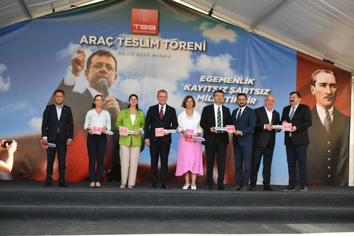 Türkiye Belediyeler Birliği’nden 54 Hizmet Aracı Daha Belediyelere Hibe Edildi