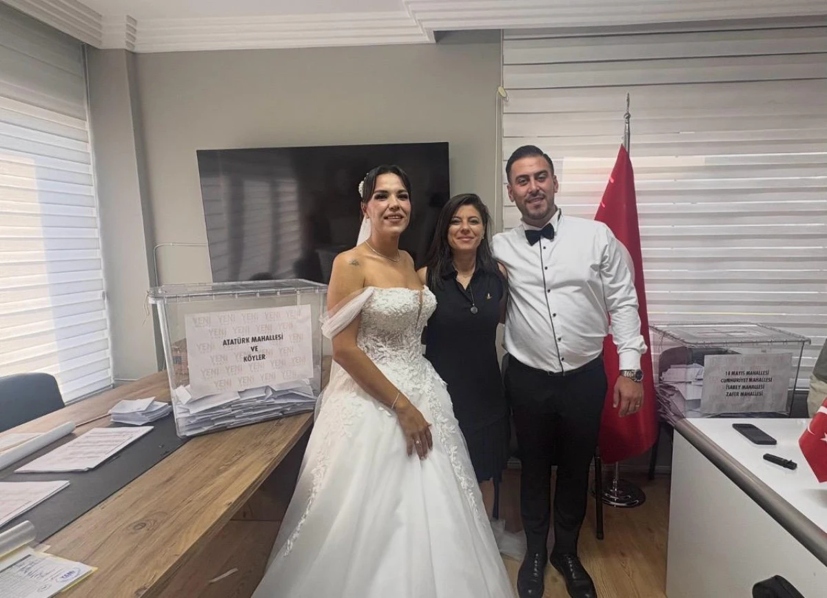 YENİ PARTİ'NİN YENİ GELİNİ, GELİNLİĞİYLE SANDIK BAŞINA GELDİ