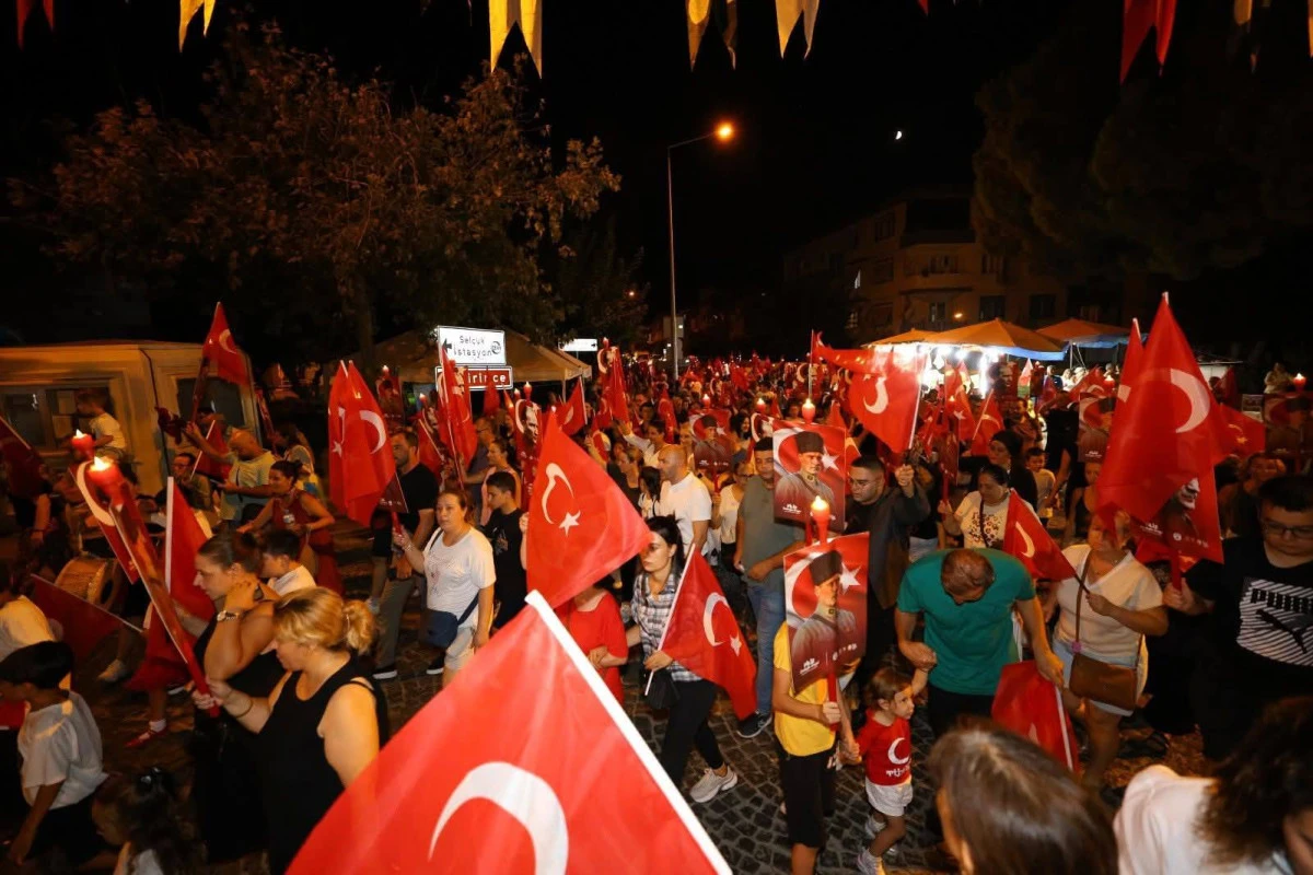 Zaferin Gururu Selçuk Sokaklarında Coşkuyla Kutlandı.